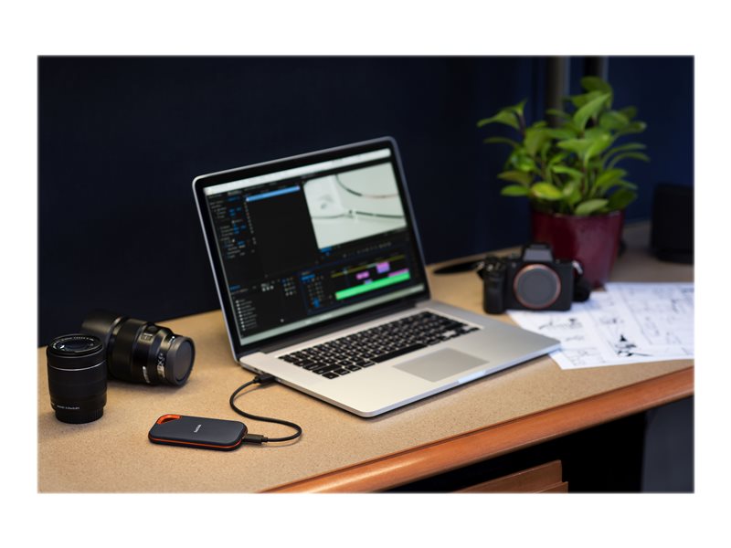 SANDISK Extreme PRO 2TB Portable SSD