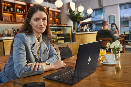 HP Poly Voyager Legend 30 Headset EMEA — pilt 3