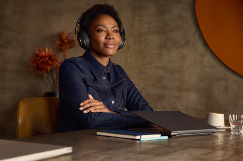 HP Poly Voyager 85 UC MS Teams Headset — pilt 3